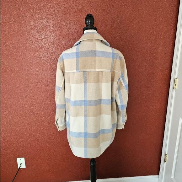 Womens Plaid Jacket in Blue and Tan - Picture 3 of 7